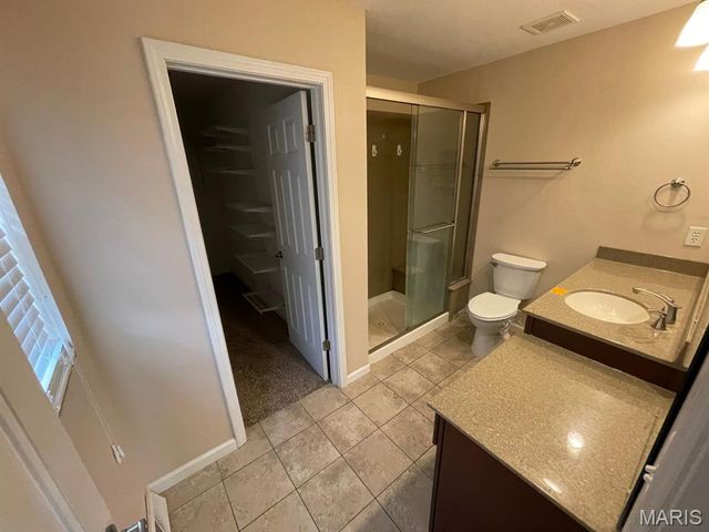 1501 Vicksburg Drive, Belleville, IL 62221