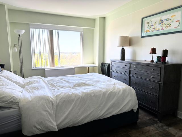 7141 N Kedzie Avenue 913, Chicago, IL 60645