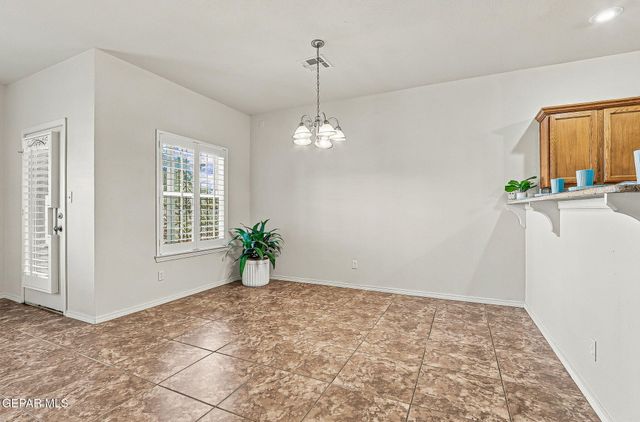 6781 PARQUE DEL SOL Drive, El Paso, TX 79911