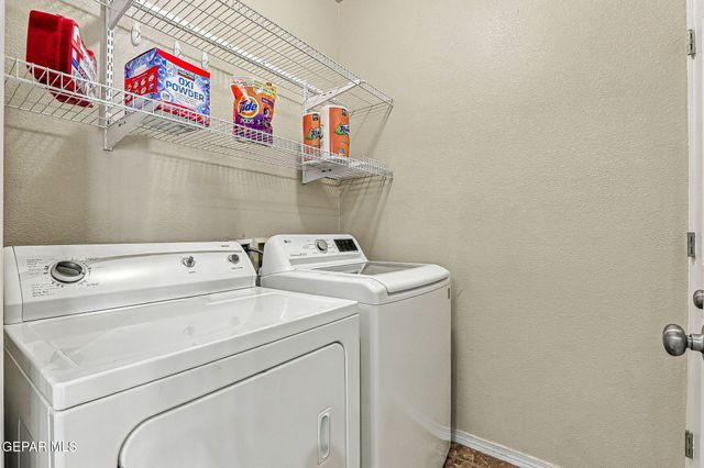 6781 PARQUE DEL SOL Drive, El Paso, TX 79911