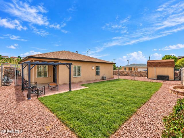 6781 PARQUE DEL SOL Drive, El Paso, TX 79911
