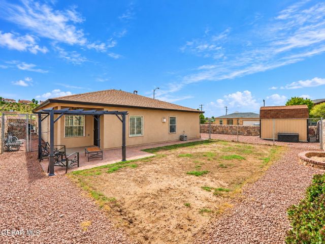 6781 PARQUE DEL SOL Drive, El Paso, TX 79911