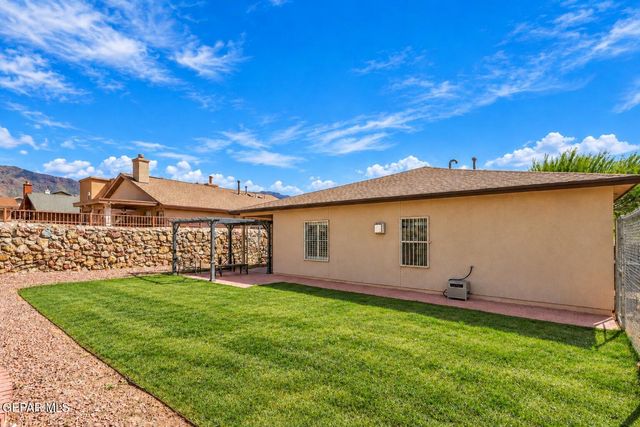 6781 PARQUE DEL SOL Drive, El Paso, TX 79911