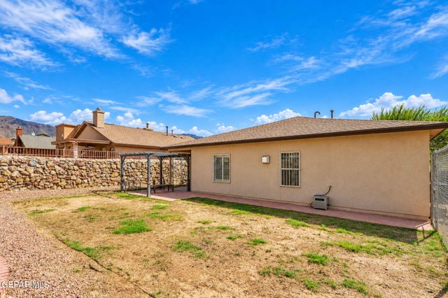 6781 PARQUE DEL SOL Drive, El Paso, TX 79911