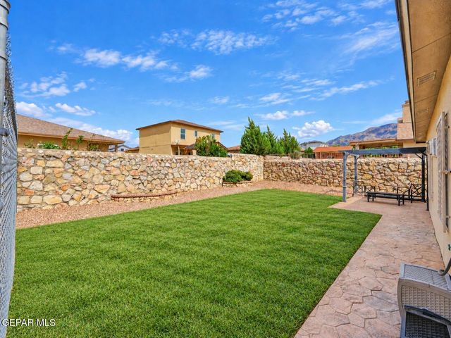 6781 PARQUE DEL SOL Drive, El Paso, TX 79911
