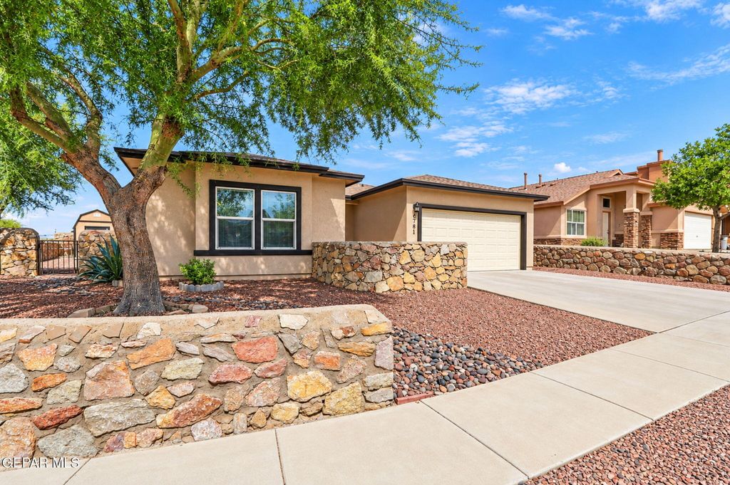 6781 PARQUE DEL SOL Drive, El Paso, TX 79911