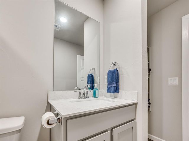4137 Sara Park Drive, Mustang, OK 73064