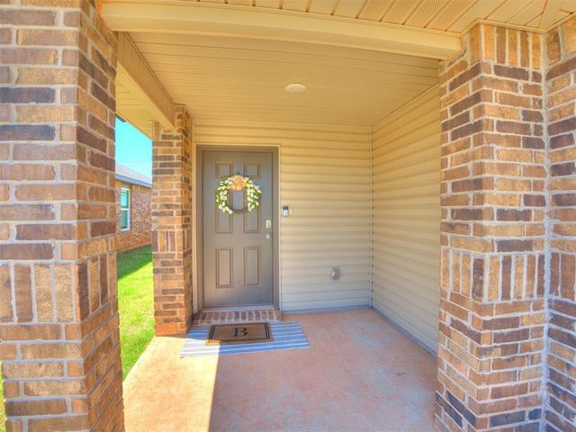 4137 Sara Park Drive, Mustang, OK 73064