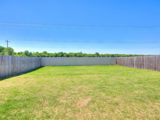 4137 Sara Park Drive, Mustang, OK 73064