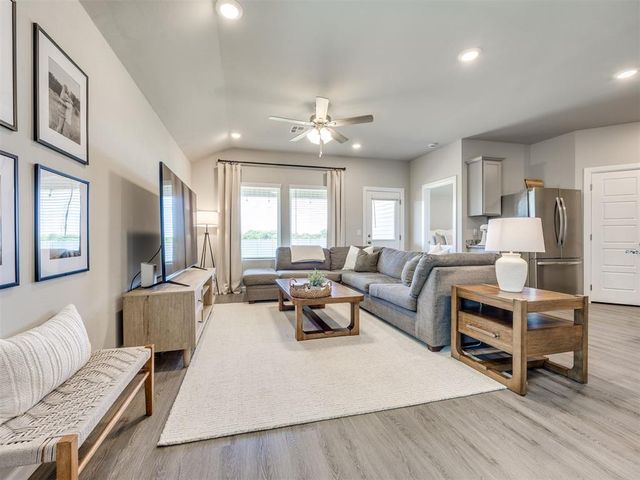 4137 Sara Park Drive, Mustang, OK 73064