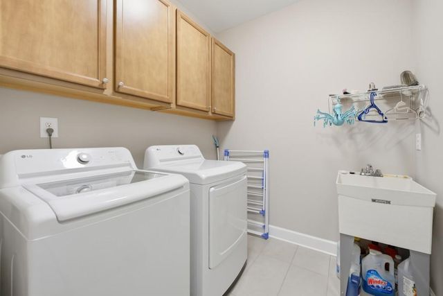 321 Bear Way, Hoschton, GA 30548