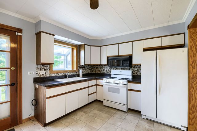 5839 Edward Drive, Oak Forest, IL 60452