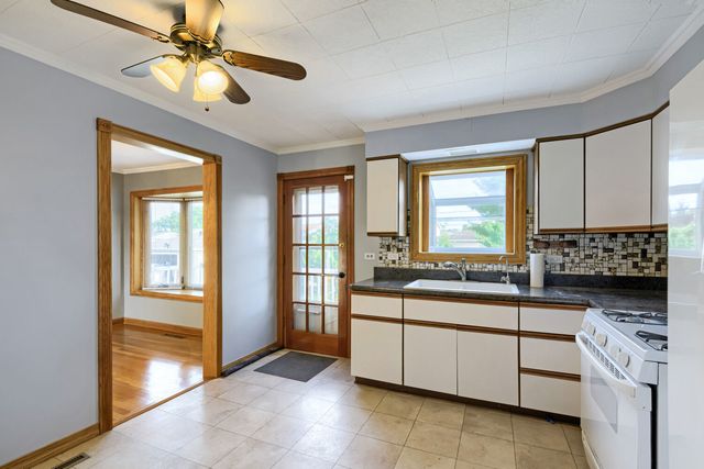 5839 Edward Drive, Oak Forest, IL 60452