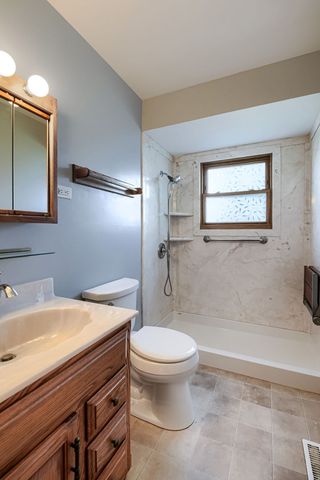 5839 Edward Drive, Oak Forest, IL 60452