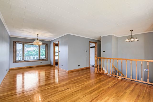 5839 Edward Drive, Oak Forest, IL 60452