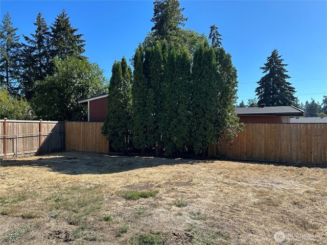 9015 Hipkins Road SW, Lakewood, WA 98498