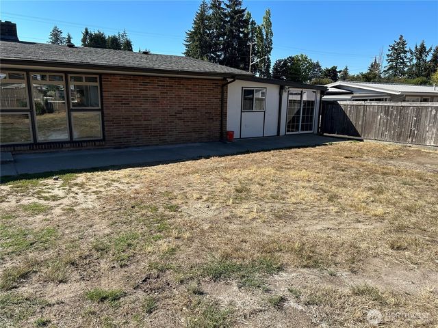 9015 Hipkins Road SW, Lakewood, WA 98498