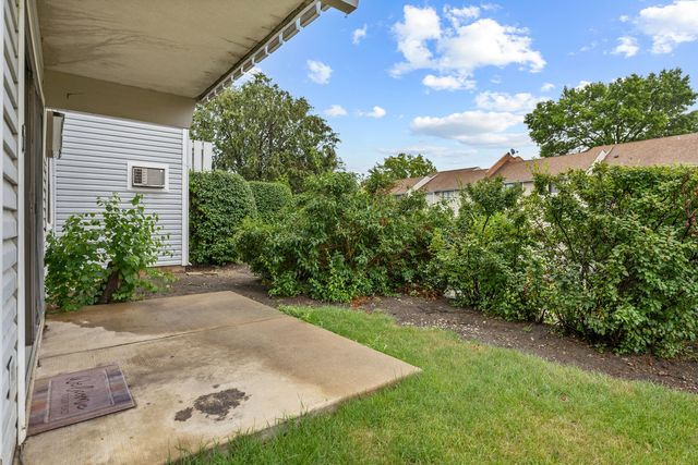 3100 Bayside Drive 3, Palatine, IL 60074