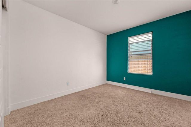 2520 S Spruce Street, Visalia, CA 93292