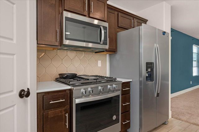 2520 S Spruce Street, Visalia, CA 93292