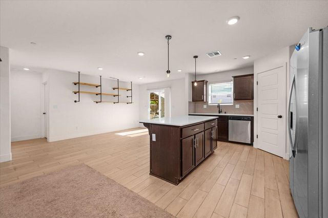 2520 S Spruce Street, Visalia, CA 93292