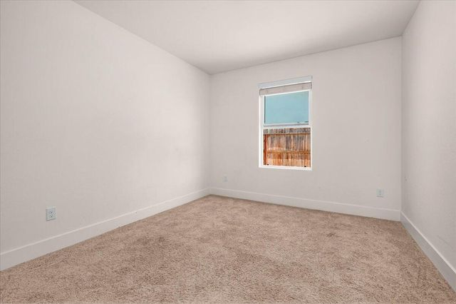 2520 S Spruce Street, Visalia, CA 93292