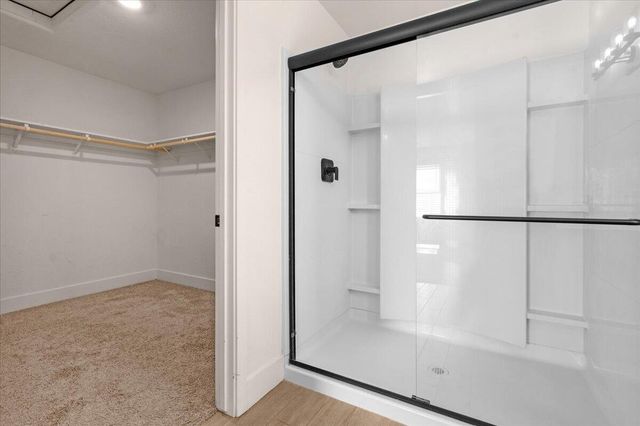 2520 S Spruce Street, Visalia, CA 93292