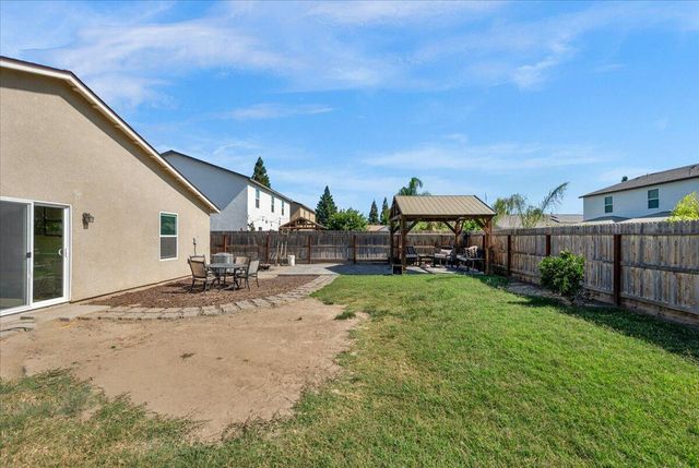 2520 S Spruce Street, Visalia, CA 93292