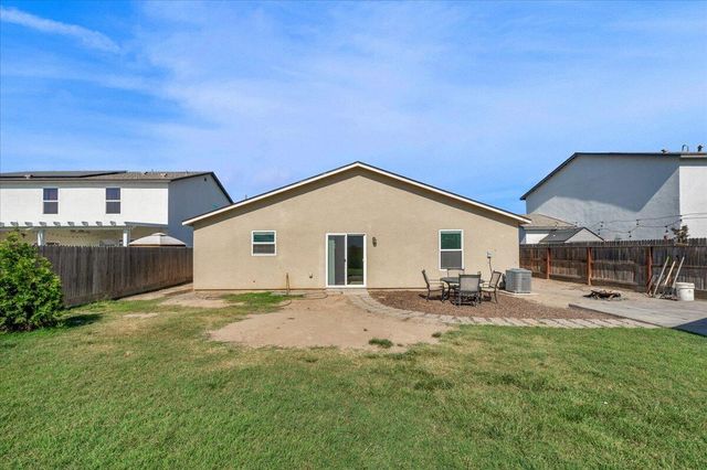 2520 S Spruce Street, Visalia, CA 93292