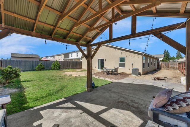 2520 S Spruce Street, Visalia, CA 93292