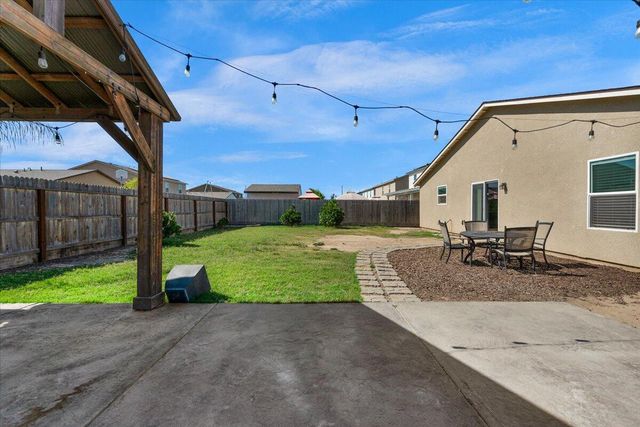 2520 S Spruce Street, Visalia, CA 93292