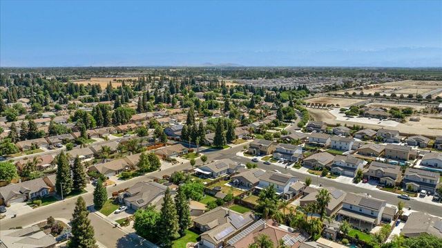 2520 S Spruce Street, Visalia, CA 93292