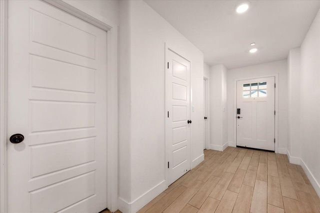 2520 S Spruce Street, Visalia, CA 93292