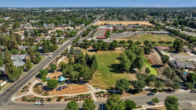 2520 S Spruce Street, Visalia, CA 93292