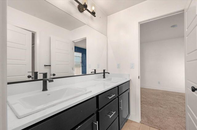 2520 S Spruce Street, Visalia, CA 93292