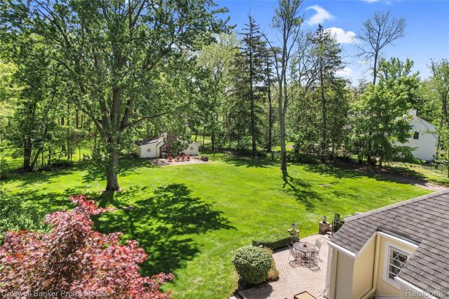 19905 Beverly Road, Beverly Hills Village, MI 48025