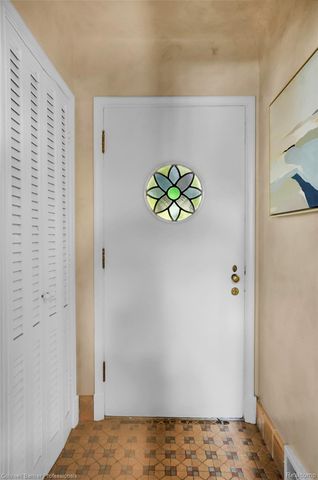 19905 Beverly Road, Beverly Hills Village, MI 48025