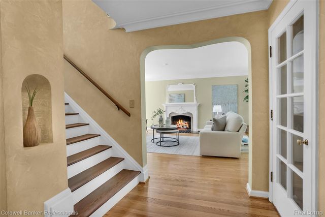 19905 Beverly Road, Beverly Hills Village, MI 48025