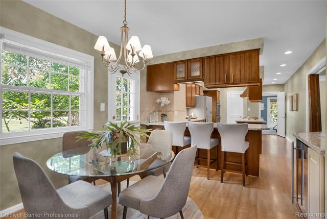 19905 Beverly Road, Beverly Hills Village, MI 48025