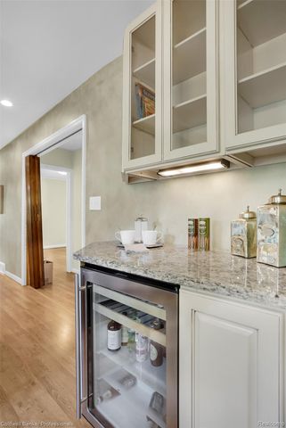 19905 Beverly Road, Beverly Hills Village, MI 48025