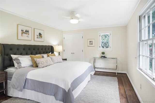 19905 Beverly Road, Beverly Hills Village, MI 48025