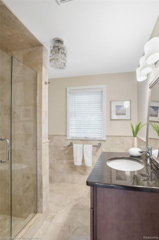 19905 Beverly Road, Beverly Hills Village, MI 48025