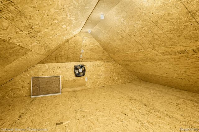 19905 Beverly Road, Beverly Hills Village, MI 48025