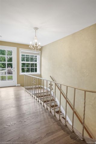 19905 Beverly Road, Beverly Hills Village, MI 48025