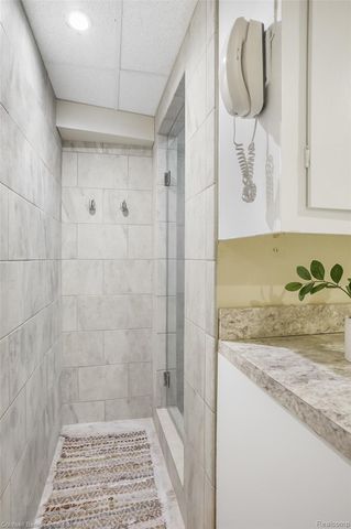 19905 Beverly Road, Beverly Hills Village, MI 48025