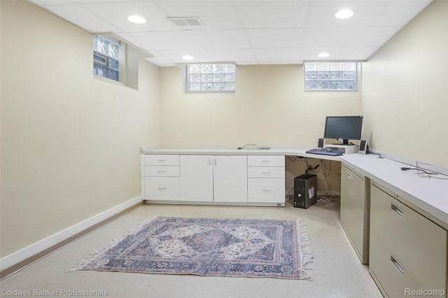 19905 Beverly Road, Beverly Hills Village, MI 48025