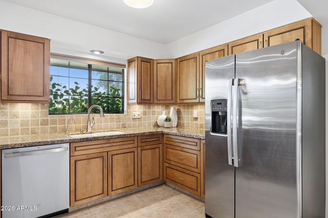 2038 E SOLANO Drive, Phoenix, AZ 85016