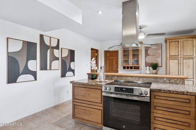 2038 E SOLANO Drive, Phoenix, AZ 85016