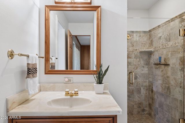 2038 E SOLANO Drive, Phoenix, AZ 85016