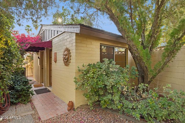 2038 E SOLANO Drive, Phoenix, AZ 85016